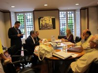 Sostres reprocha al PP que su programa tenga 35 hojas, mientras que el de FAC está "absolutamente desmenuzado" en 135