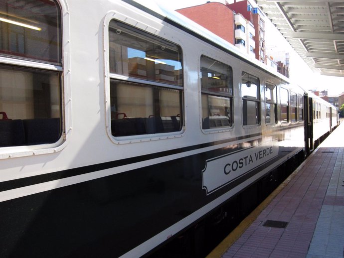 El Tren 'Costa Verde' De FEVE Que Realizará El 'Itinerario De La Montaña Leonesa