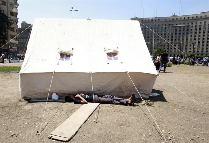 Activistas Acampan En La Plaza Tahrir