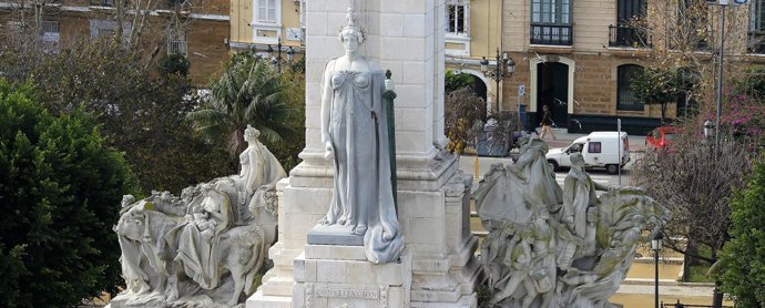 Monumento A La Constitución De 1812 En Cádiz