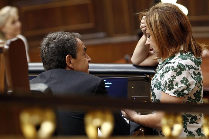 Zapatero Con Elena Valenciano En El Congreso