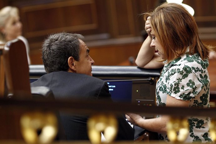 Zapatero Con Elena Valenciano En El Congreso