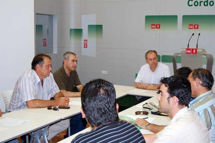 Un Momento De La Reunión En La Sede Del PSOE