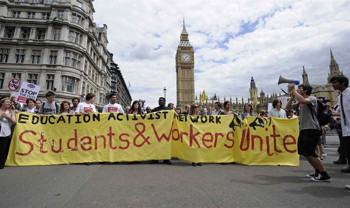 Huelga De Funcionarios Públicos En Inglaterra