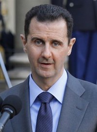 Clinton: Al Assad se enfrentará a una resistencia "cada vez mejor organizada"