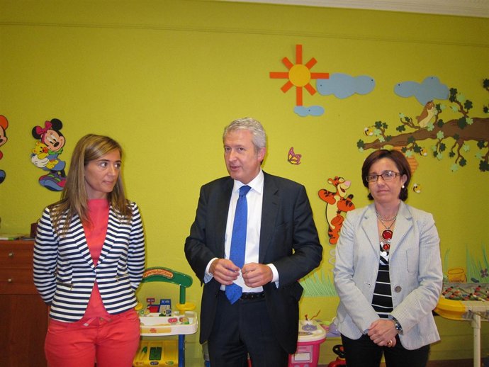 Del Río Visita El Punto De Encuentro Familiar