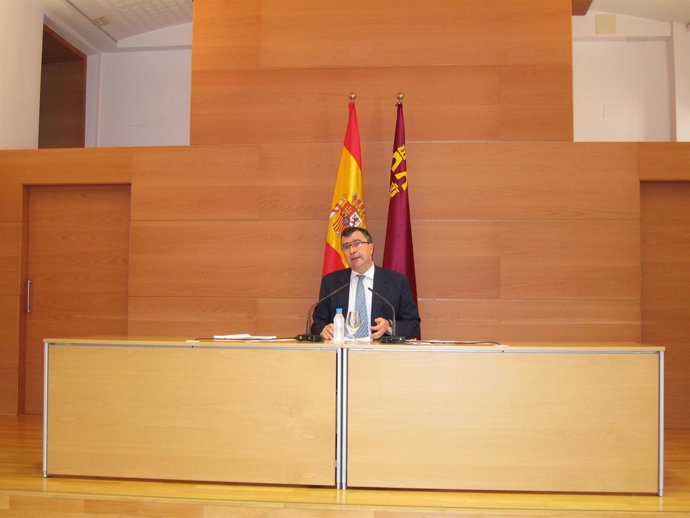 José Ballesta, Portavoz Ejecutivo Regional En Su Primera Comparecencia