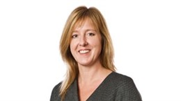 Alison Cooper, consejera delegada de Imperial Tobacco