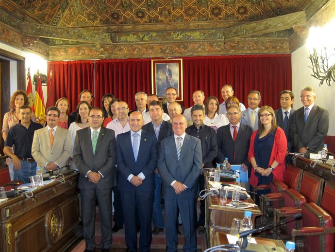Foto De Familia De La Diputación De Valladolid