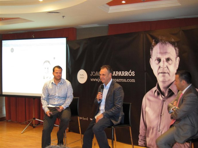 Joaquín Caparrós Presentó Su Web