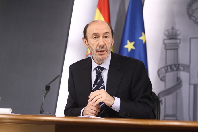 Rubalcaba En Moncloa Tras El Consejo De Ministros