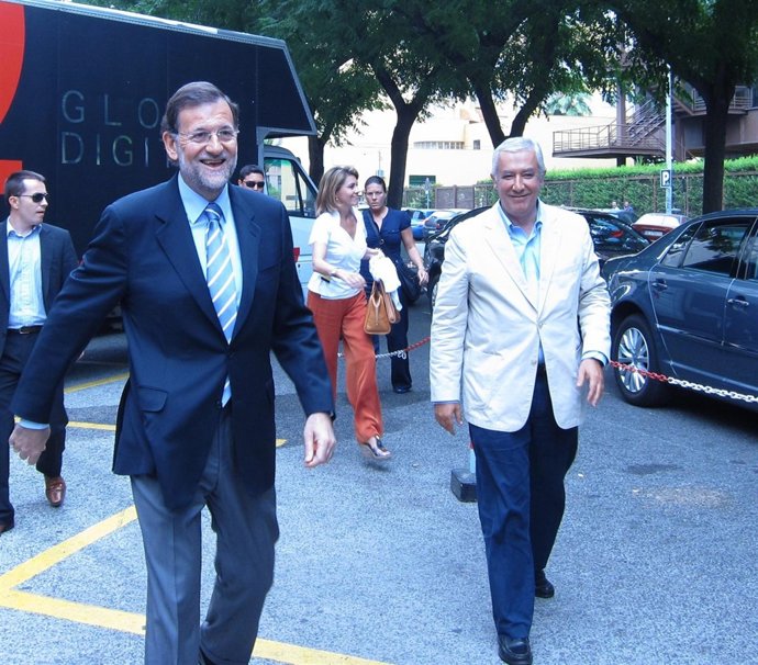 Rajoy Llega A La Convención Municipal Del PP Con Arenas