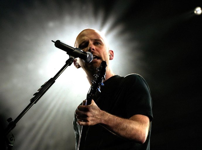 El artista Moby durante un concierto 