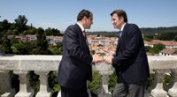 Feijóo agradece a los compostelanos su "apoyo" a Conde Roa, al que felicita por lograr "por fin" su meta política