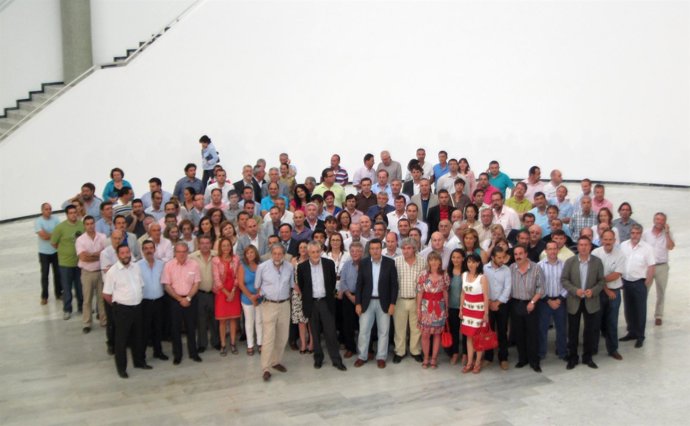 El Presidente De La Junta, José Antonio Griñán, Con Los Alcaldes Socialistas 