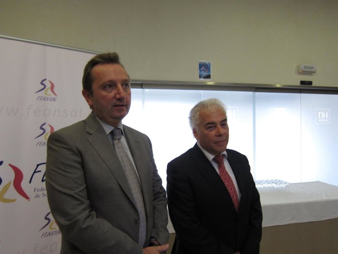 El Consejero De Empleo, Manuel Recio Y El Presidente De Feansal, Ramón Moreno