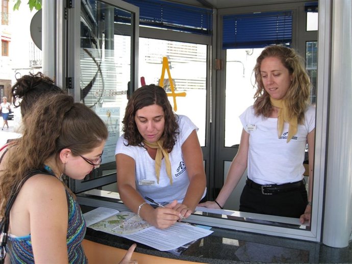 Campaña De Verano De Los Puntos De Información Turística De Alcalá