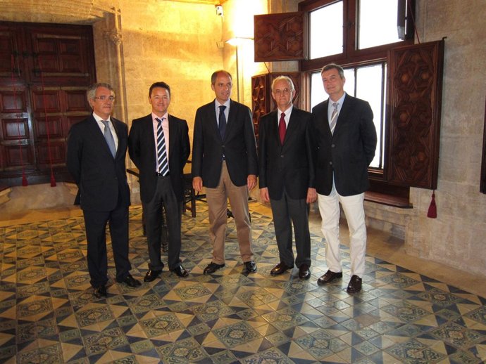 Camps Recibe En Audiencia Al Club Náutico De Valencia