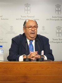 Sostres (FAC) deduce, de las declaraciones de Fernández (FSA), que Cajastur financia al PSOE