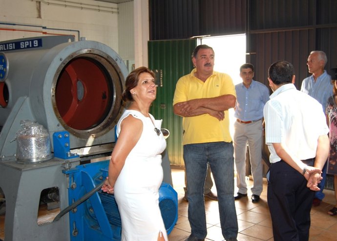 Rosa Torres, Durante Su Visita A La Cooperativa