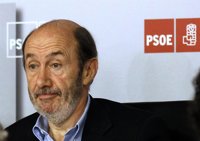 Rubalcaba ratifica que las comunidades autónomas contarán con 8.000 millones adicionales para sanidad en 2012