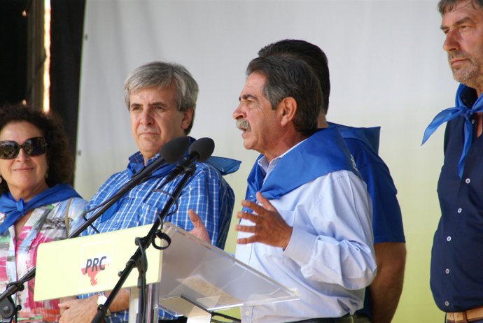 Revilla En La Fiesta Regionalista De Astillero              