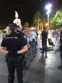 La Policía Nacional ordena el desalojo de la acampada de los indignados en Palma
