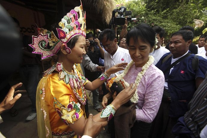 Veterana Disidente Birmana Aung San Suu Kyi 