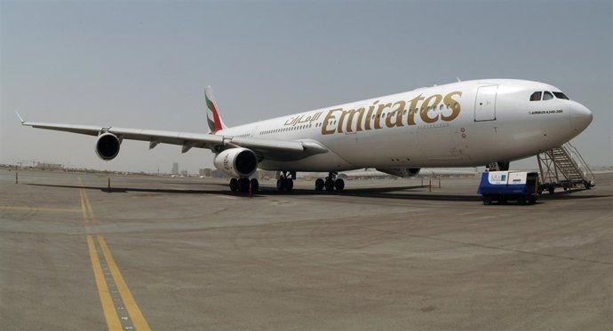 Avión De Emirates