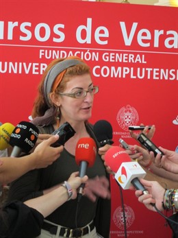 Maite Pagazaurtundua En Los Cursos De Verano De El Escorial