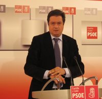 López aboga por "despartidizar" la evaluación del desempleo y cree un "buen dato" el registrado en CyL