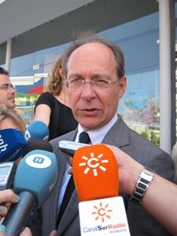 M.Díaz Trillo destaca la colaboración ciudadana y la respuesta "instantánea" del Infoca en los incendios