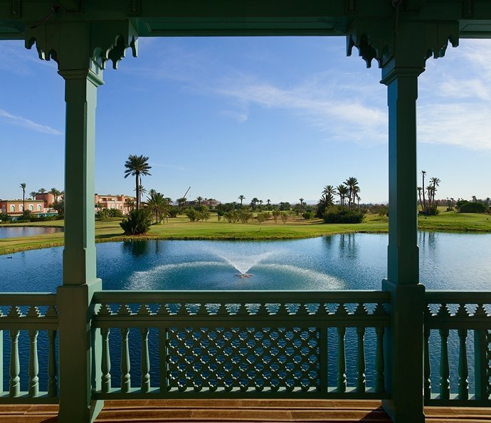 Vista Del Lago Y Del Campo De Golf