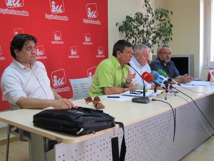 Los Concejales De IU De Oviedo