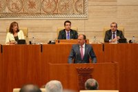 Monago reducirá a la mitad los entes públicos 