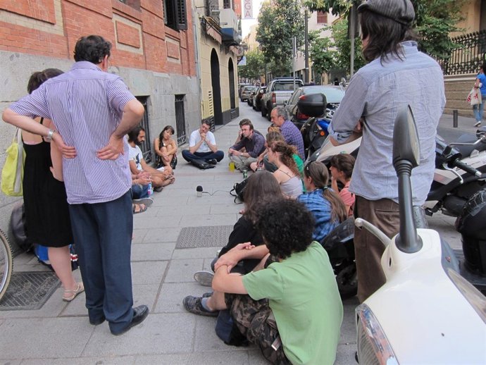 Concentración De Sol Sostenido Frente A La SGAE