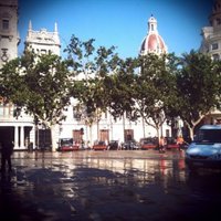 Comerciantes de la Plaza del Ayuntamiento celebran el desalojo y aseguran que han tenido pérdidas