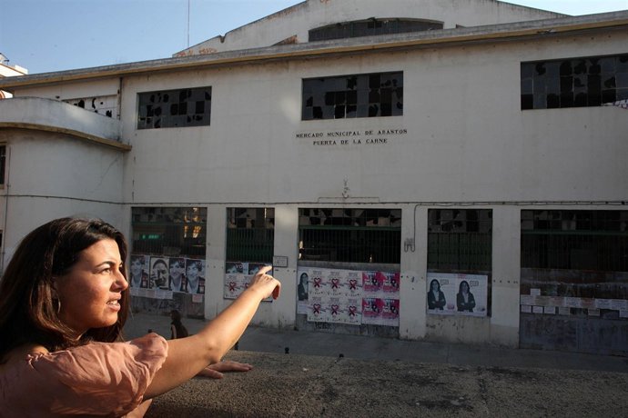 El Antiguo Mercado De La Puerta De La Carne, Abandonado Desde Hace Años.