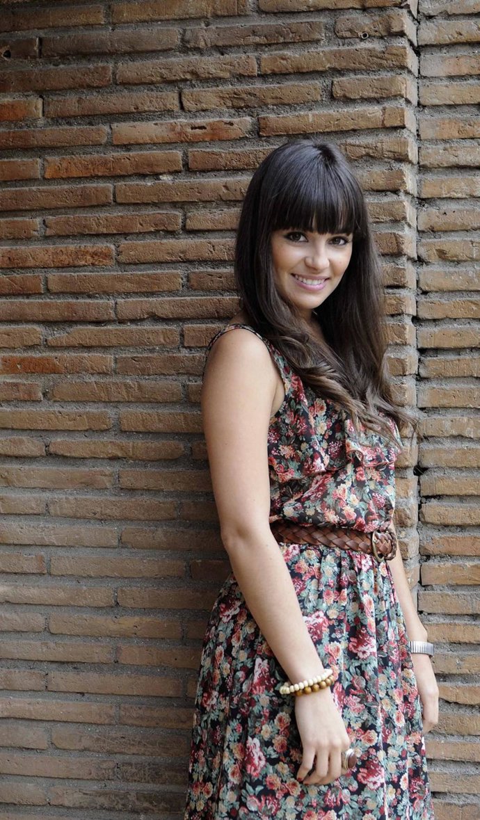 Posado De La Actriz Andrea Dueso 