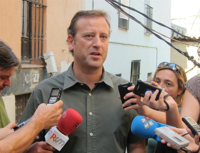 Aurelio San Emeterio IU Canutazo