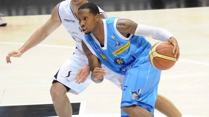 Earl Rowland,  Nuevo Fichaje Del Unicaja