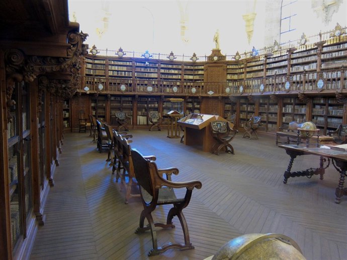 Biblioteca Histórica