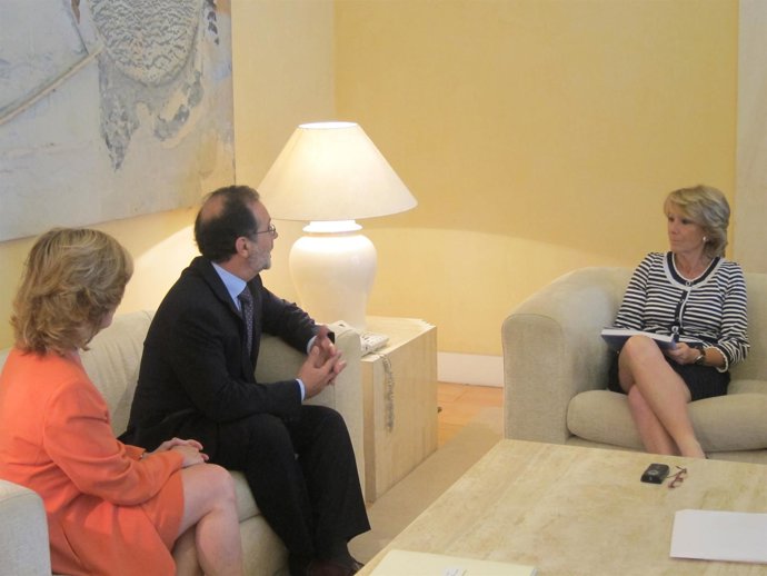 Plañiol, Vieira Y Aguirre Durante La Reunión De Entrega De La Memoria Del TSJM