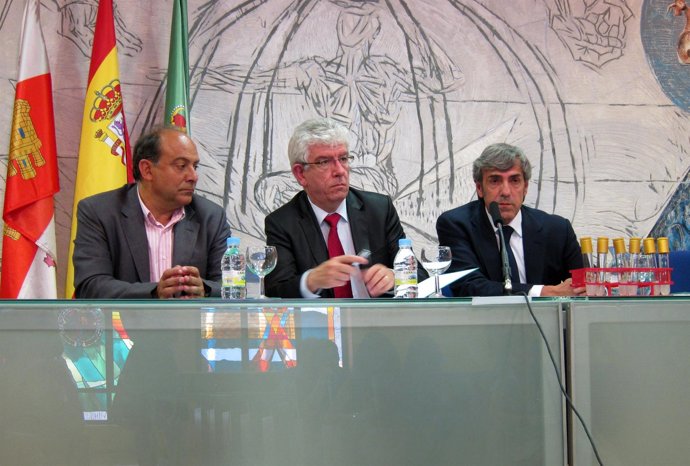 Garcón, Hermida Y Moro (D)