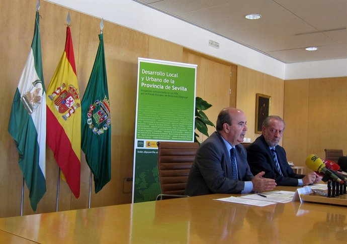 Zarrías Y Rodríguez Villalobos En La Presentación De Los Fondos