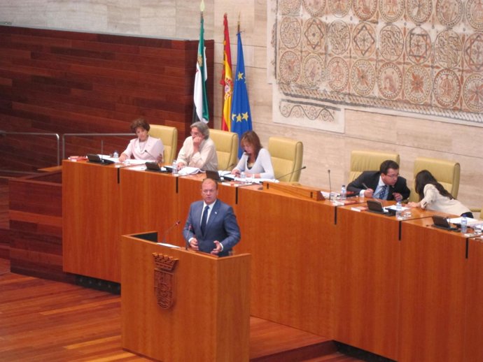 Monago En La Asamblea