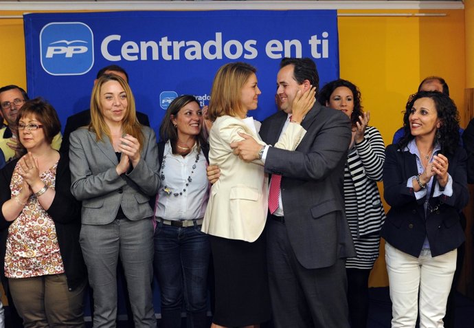 Cospedal Con Francisco Núñez En Almansa