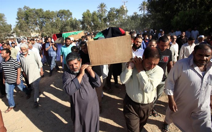 Funeral Por Varios Rebeldes Libios Muertos En Combate