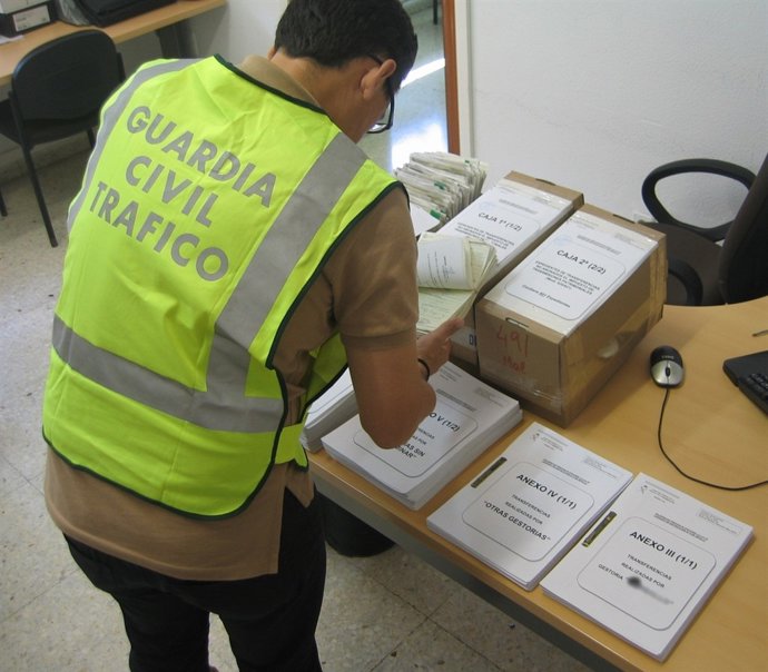 Detenidos Por No Abonar El Impuesto De Transmisiones De Vehículos