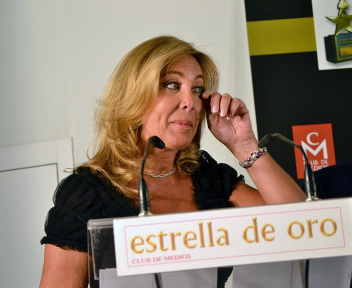 Norma Duval Se Emociona Al Reibir La Estrella De Oro